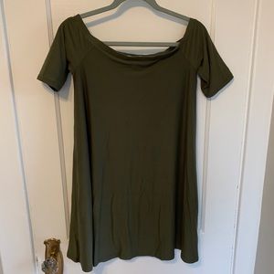 Off the Shoulder Short Sleeve Green Swing Dress